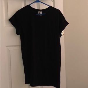 Long black t-shirt
